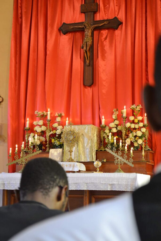 Holy Catholic About Us - Holy Cross Catholic Church